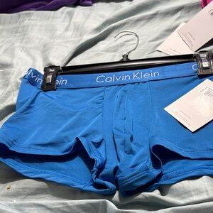 Calvin Klein Men's Vibrant Blue Boxer Briefs